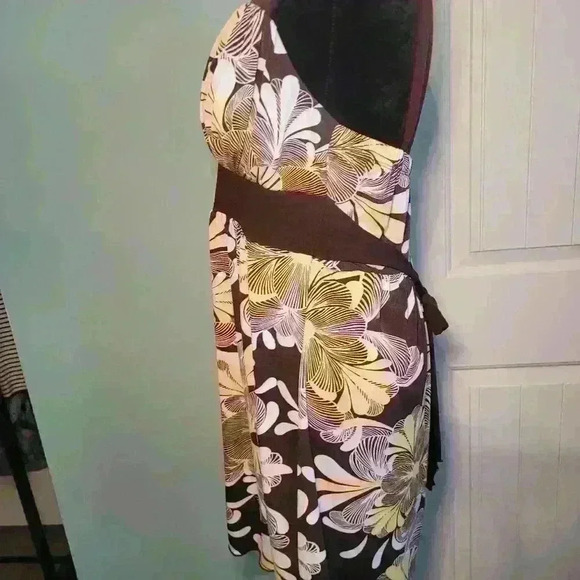 Speechless Large woman top with pull back (attached) belt - Picture 4 of 8